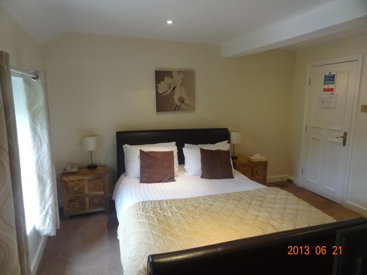 The Treebridge Hotel Nunthorpe Стая снимка